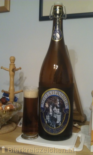 Foto eines Bieres der Marke Neujahrsbier aus der Brauerei Hss Brau- und Vertriebs GmbH & Co. KG