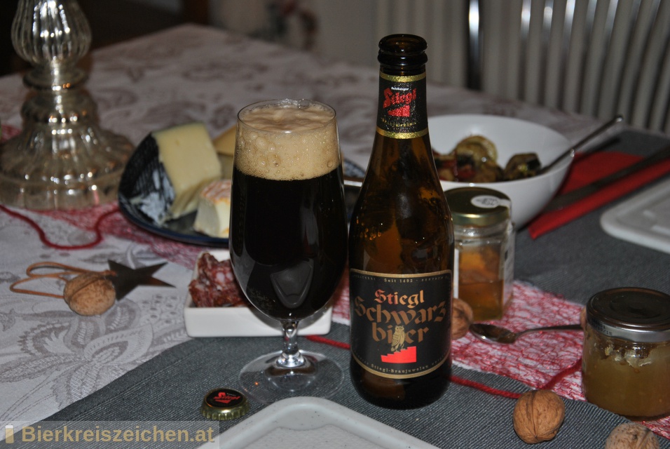 Foto eines Bieres der Marke Stiegl Schwarzbier aus der Brauerei Stieglbrauerei