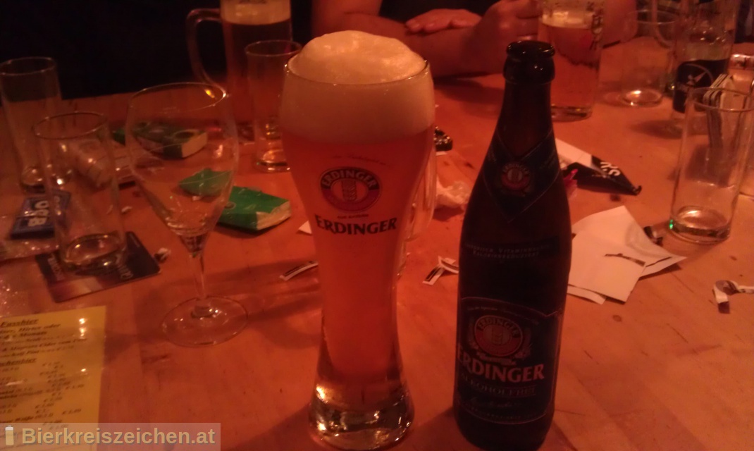 Foto eines Bieres der Marke Erdinger Alkoholfrei aus der Brauerei Erdinger