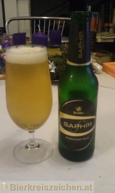 Foto eines Bieres der Marke Saphir - Premium Pils aus der Brauerei Privatbrauerei Zwettl
