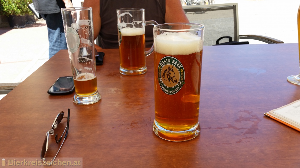 Foto eines Bieres der Marke Fiakerbräu Märzen aus der Brauerei Fiakerbräu