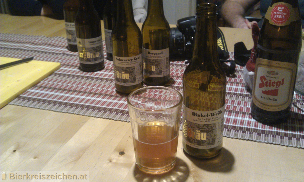 Foto eines Bieres der Marke Erzbru Dinkel-Weisse aus der Brauerei Bruckners Erzbru