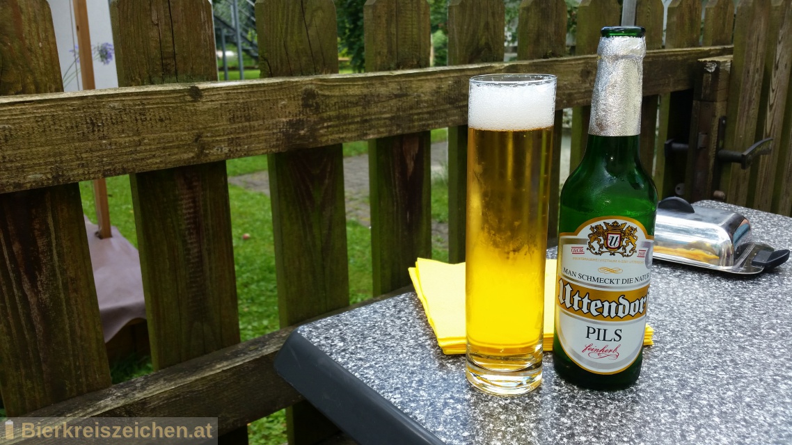 Foto eines Bieres der Marke Uttendorfer Pils aus der Brauerei Brauerei Vitzthum