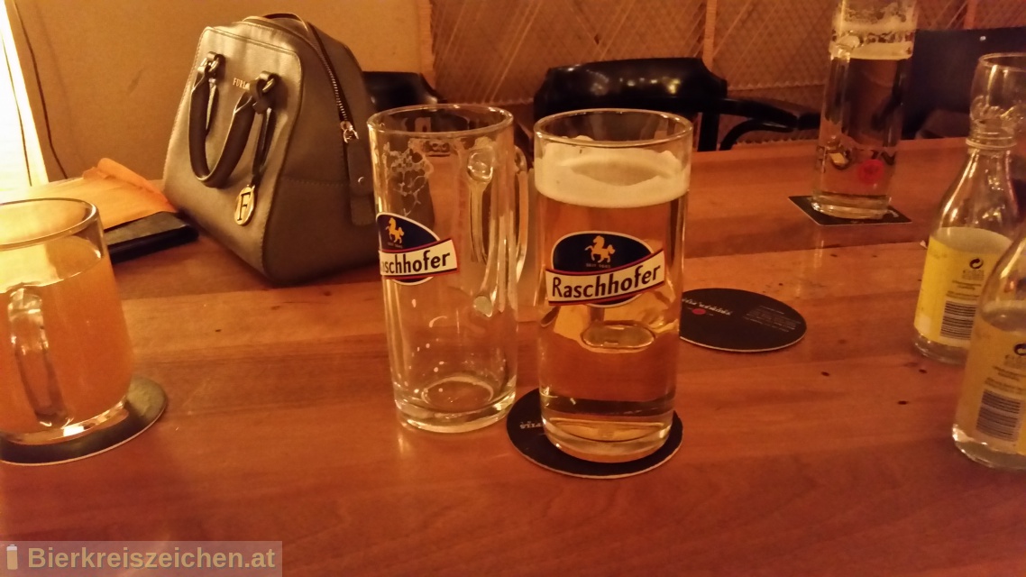 Foto eines Bieres der Marke Raschhofer Classic aus der Brauerei Brauerei Raschhofer