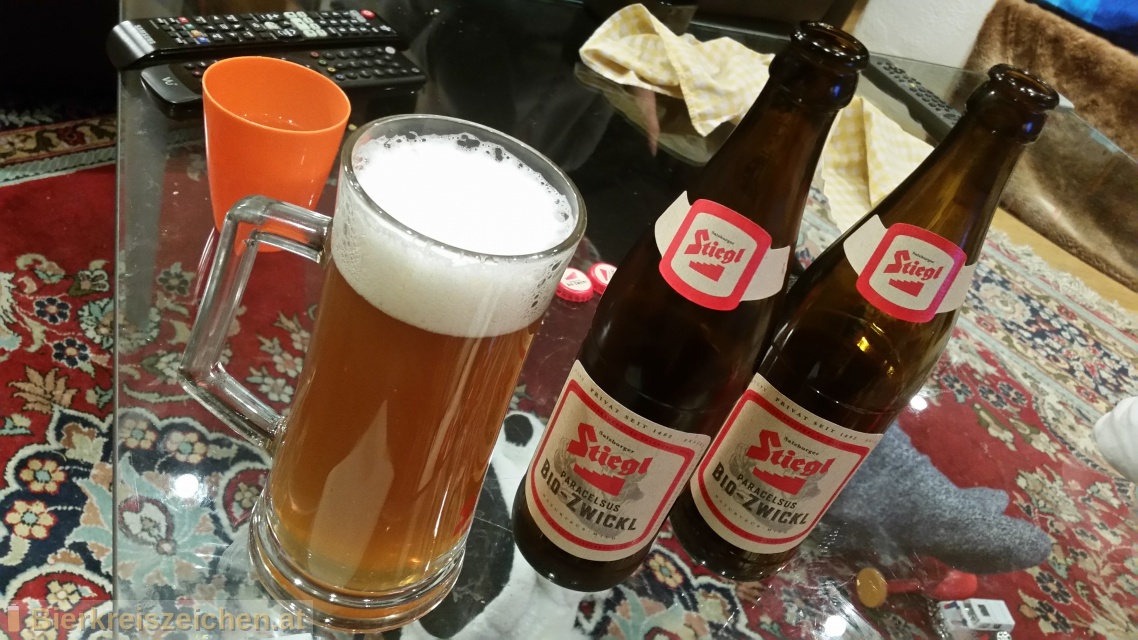 Foto eines Bieres der Marke Stiegl Paracelsus Bio-Zwickl aus der Brauerei Stieglbrauerei