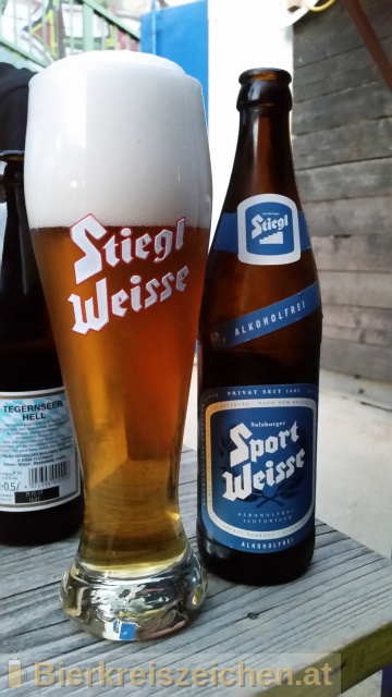 Foto eines Bieres der Marke Stiegl Sport-Weisse aus der Brauerei Stieglbrauerei