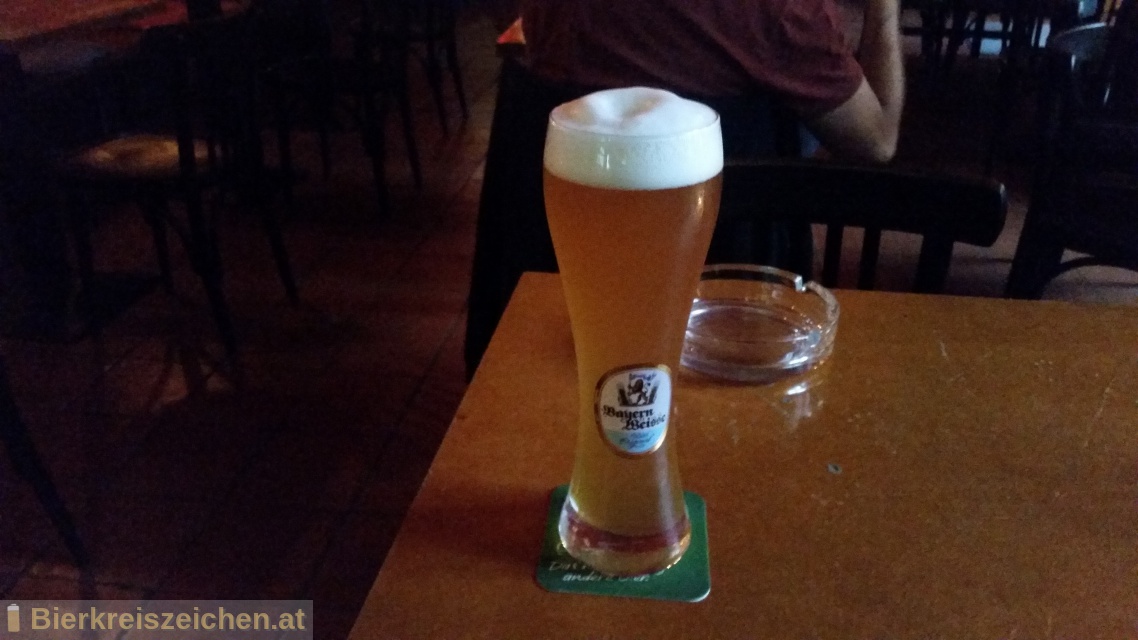 Foto eines Bieres der Marke Bayern Weisse Hell aus der Brauerei Brauerei Schnaitl