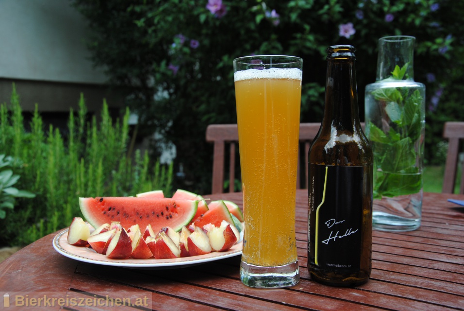 Foto eines Bieres der Marke Das Helle aus der Brauerei Laurenzibru