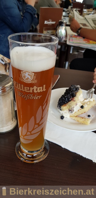Foto eines Bieres der Marke Zillertal Weibier hell aus der Brauerei Zillertal Bier