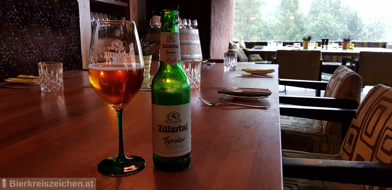 Foto eines Bieres der Marke Zillertal Tyroler - Imperial Zwickl aus der Brauerei Zillertal Bier