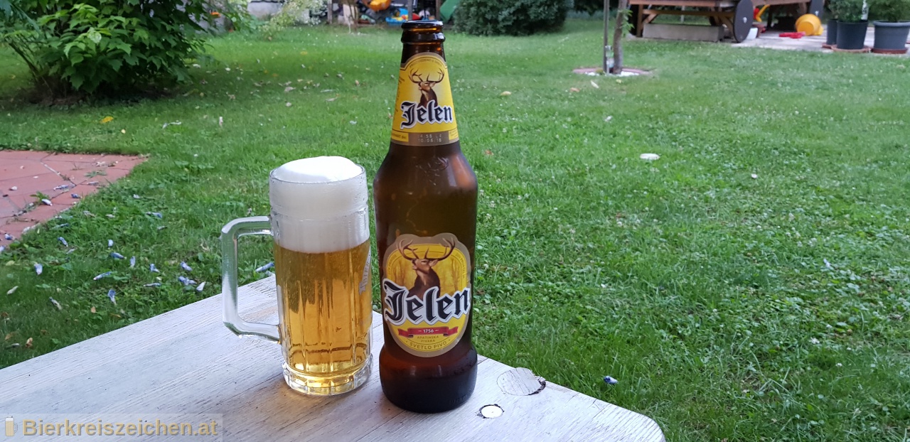 Foto eines Bieres der Marke Jelen Pivo aus der Brauerei Apatinska pivara
