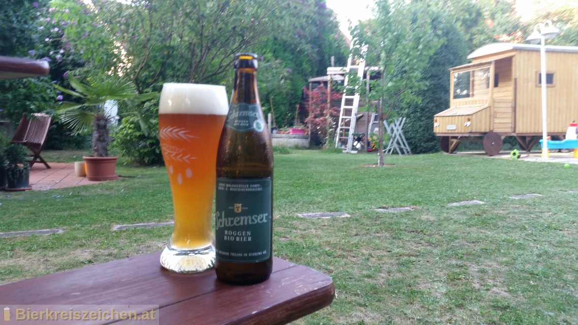 Foto eines Bieres der Marke Schremser Bio Roggen aus der Brauerei Brauerei Schrems