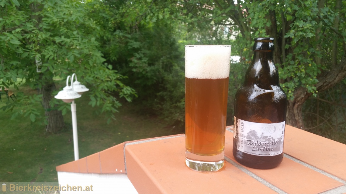 Foto eines Bieres der Marke Waldviertler Landbier aus der Brauerei Xandlbru