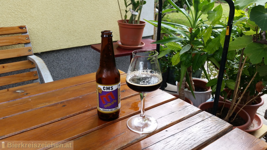 Foto eines Bieres der Marke mike's chocolate milk stout aus der Brauerei mike's Brewery