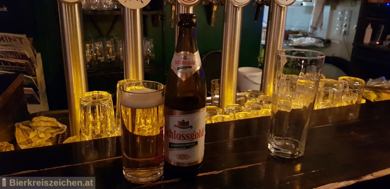 Foto eines Bieres der Marke Schlossgold aus der Brauerei Brau Union
