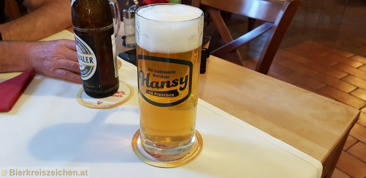 Foto eines Bieres der Marke Hansy Zwickl aus der Brauerei Ottakringer Brauerei