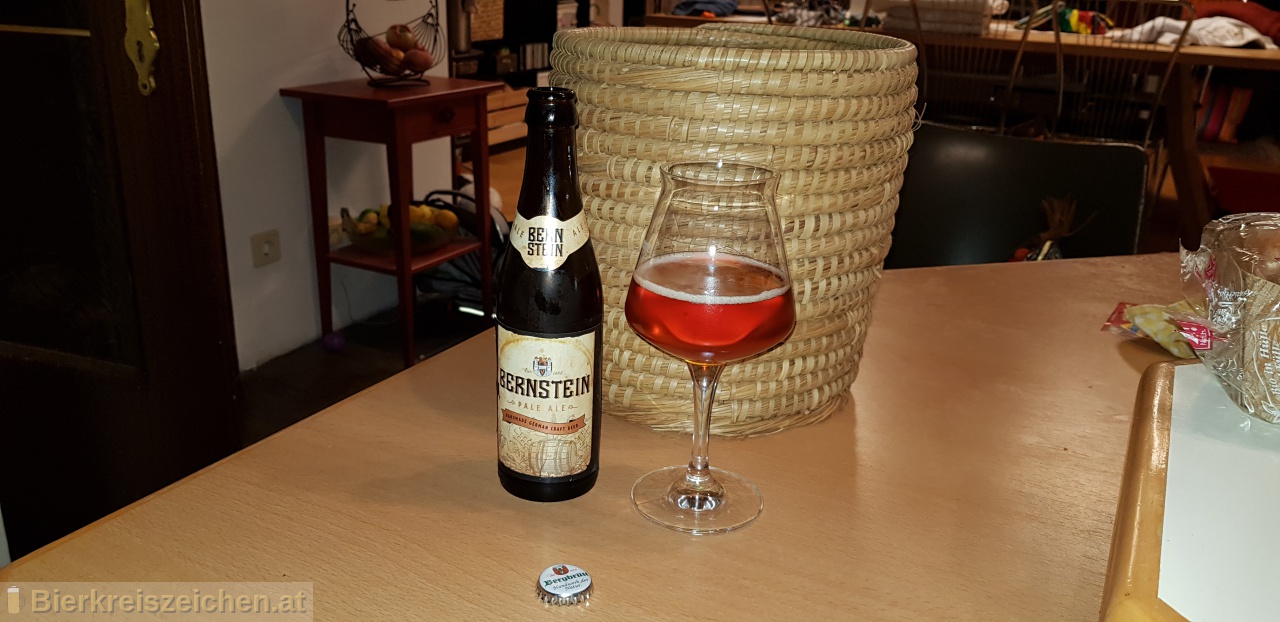Foto eines Bieres der Marke Bernstein Pale Ale aus der Brauerei Bergbru