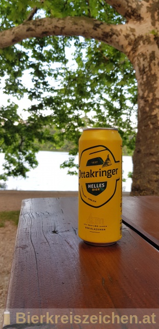 Foto eines Bieres der Marke Ottakringer Helles aus der Brauerei Ottakringer Brauerei