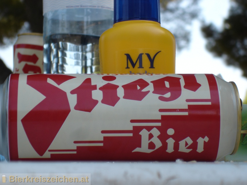 Foto eines Bieres der Marke Stiegl Goldbru aus der Brauerei Stieglbrauerei