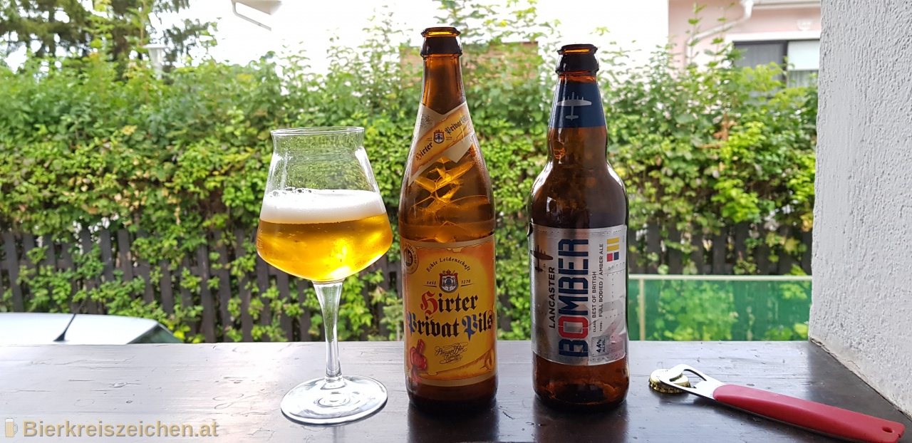 Foto eines Bieres der Marke Hirter Privat Pils aus der Brauerei Brauerei Hirt