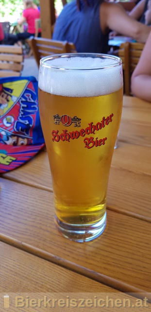 Foto eines Bieres der Marke Schwechater Bier aus der Brauerei Schwechater Brauerei