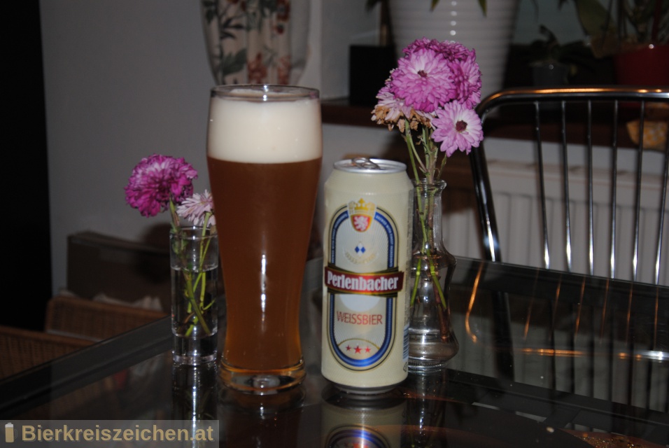 Foto eines Bieres der Marke Perlenbacher Hefeweissbier aus der Brauerei Lidl