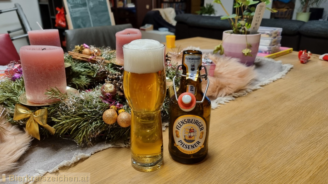 Foto eines Bieres der Marke Flensburger Pilsener aus der Brauerei Flensburger Brauerei