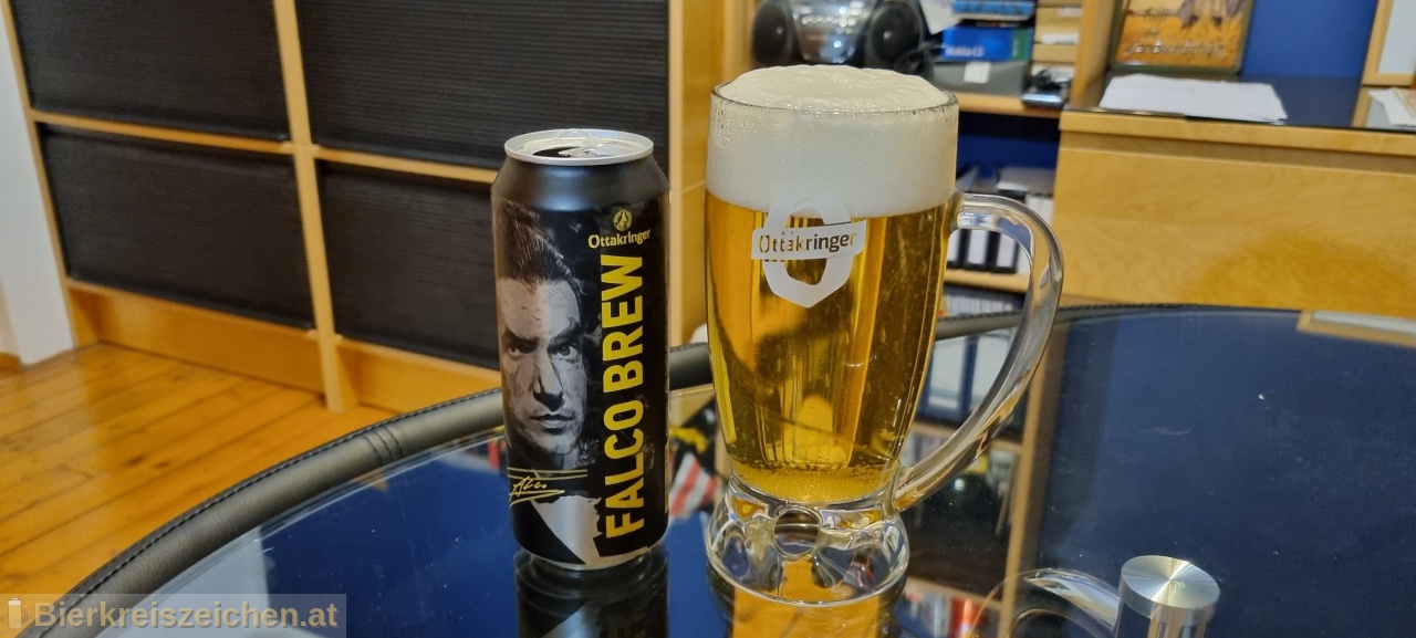 Foto eines Bieres der Marke Ottakringer Falco Brew aus der Brauerei Ottakringer Brauerei