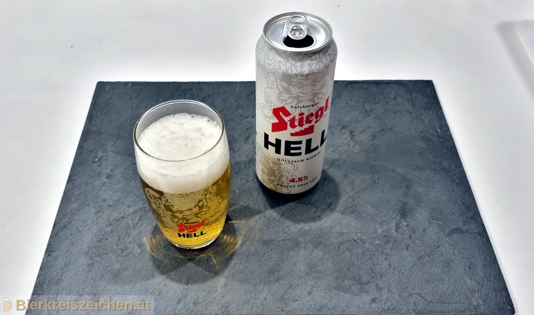 Foto eines Bieres der Marke Stiegl Hell aus der Brauerei Stieglbrauerei