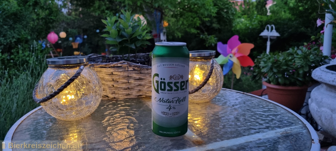 Foto eines Bieres der Marke Gösser NaturHell 4% aus der Brauerei Brauerei Göss