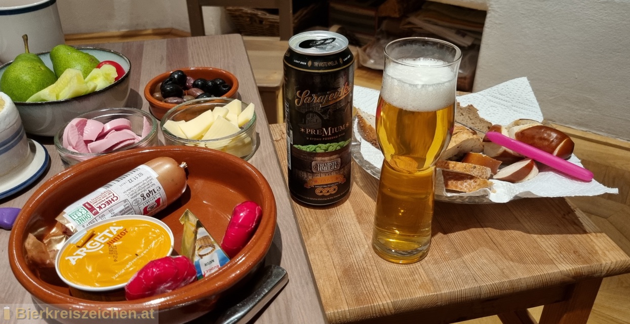 Foto eines Bieres der Marke Sarajevsko Premium aus der Brauerei Sarajevska pivara