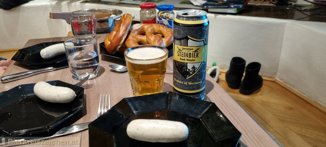 Foto eines Bieres der Marke Zwnitzer Steinbier - Dark Spezial aus der Brauerei Brauerei Zwnitz