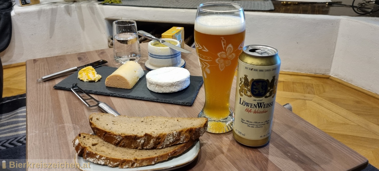 Foto eines Bieres der Marke Löwenbräu Weisse aus der Brauerei Löwenbräu