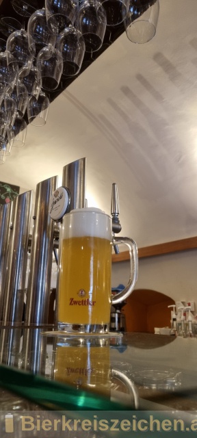 Foto eines Bieres der Marke Zwettler Zwickl  aus der Brauerei Privatbrauerei Zwettl