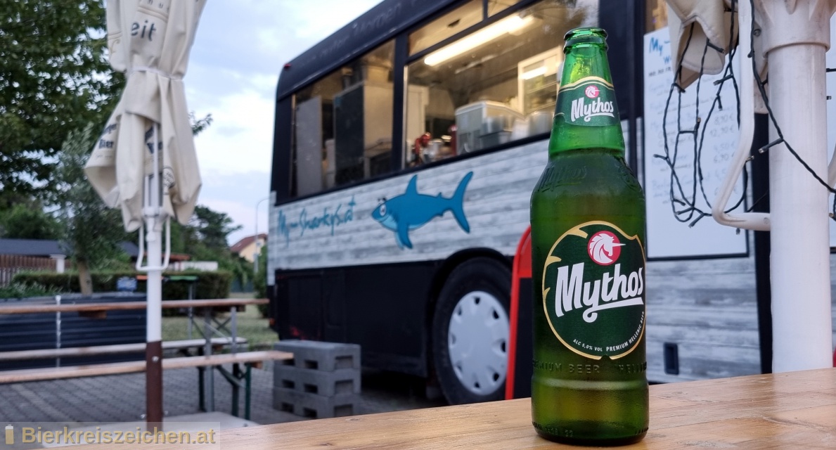 Foto eines Bieres der Marke Mythos Hellenic Lager Beer aus der Brauerei Mythos Brewery