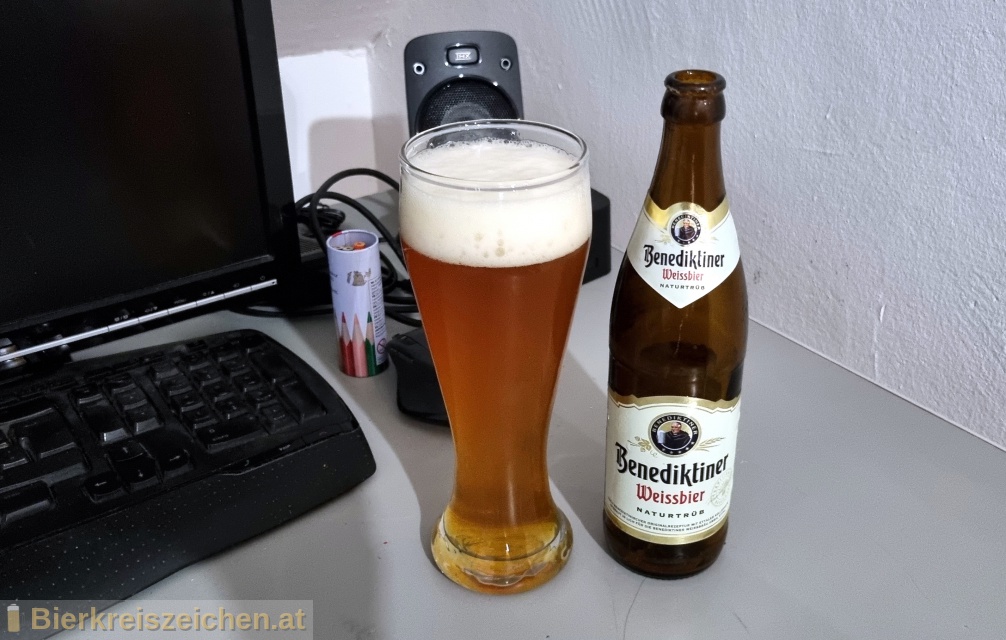 Foto eines Bieres der Marke Benediktiner Weissbier naturtrb aus der Brauerei Benediktiner Weissbru