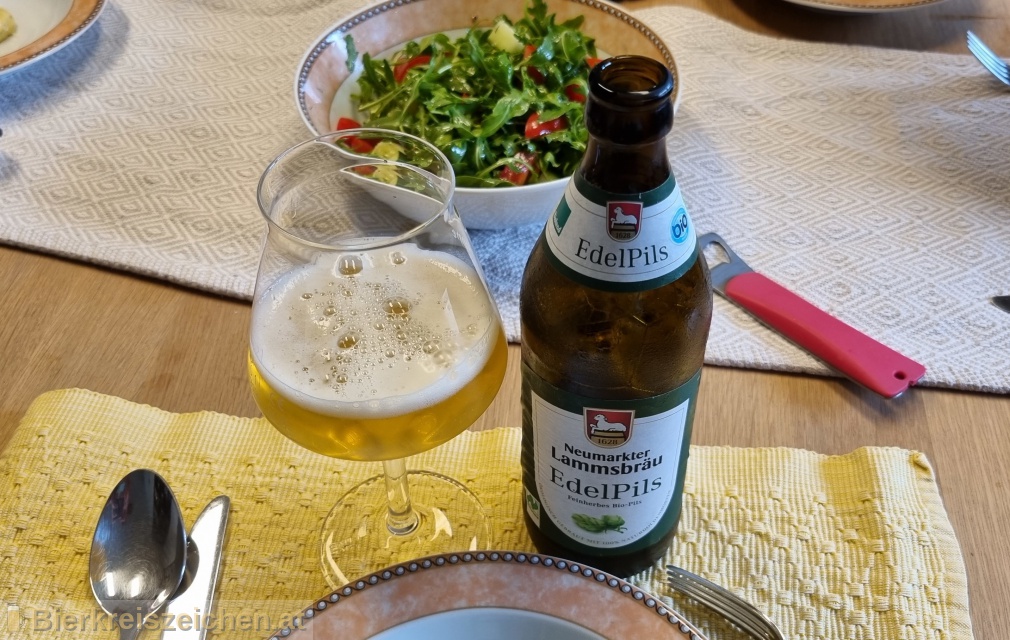 Foto eines Bieres der Marke Lammsbru EdelPils aus der Brauerei Neumarkter Lammsbru