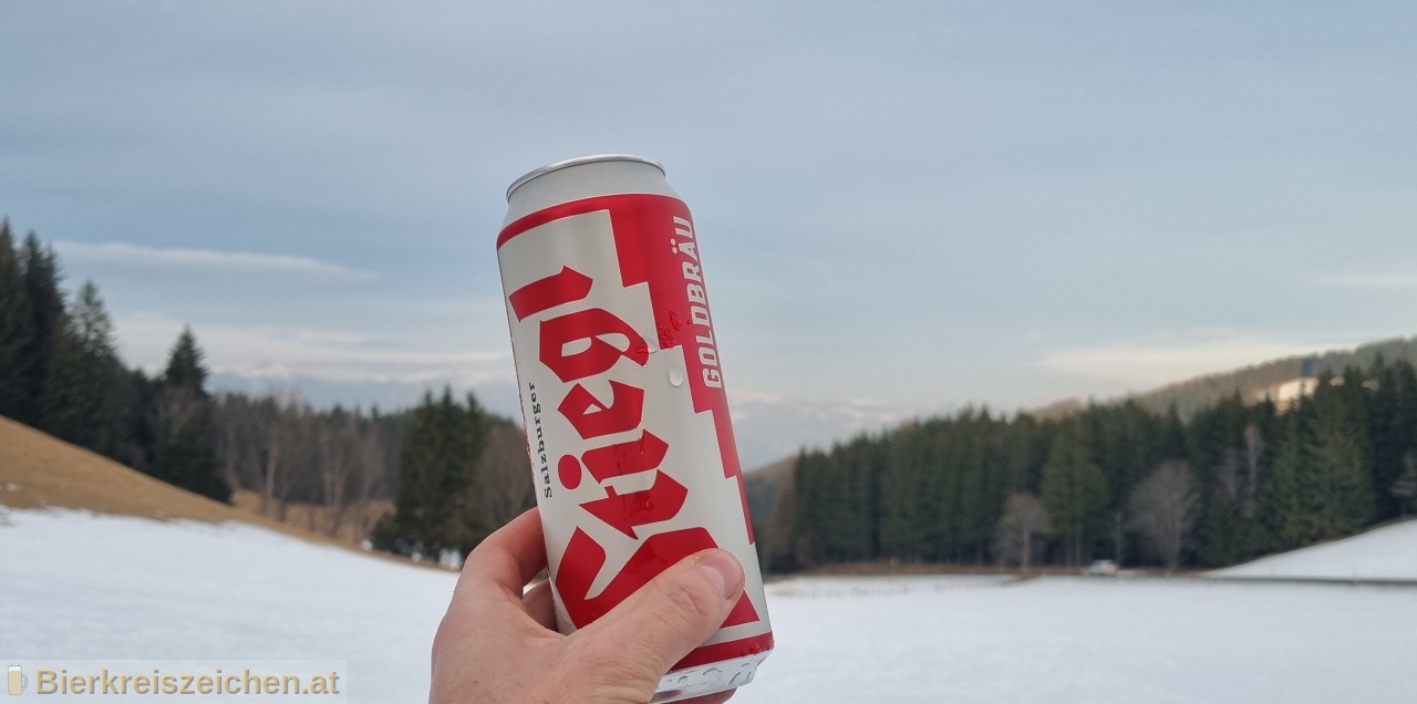 Foto eines Bieres der Marke Stiegl Goldbru aus der Brauerei Stieglbrauerei