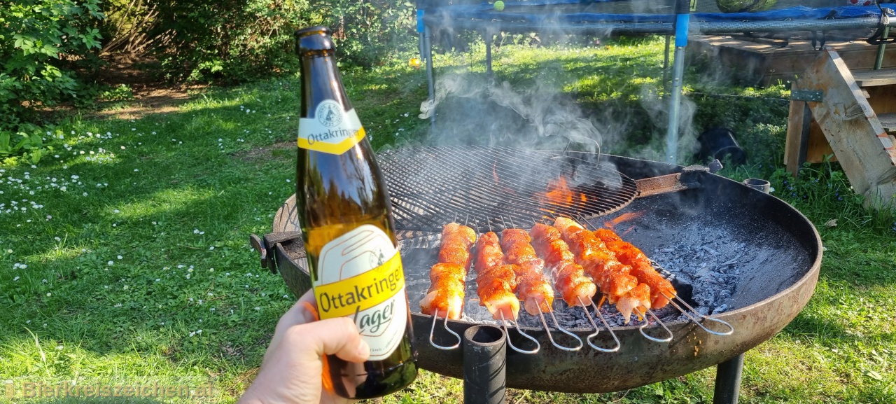 Foto eines Bieres der Marke Ottakringer Lager aus der Brauerei Ottakringer Brauerei