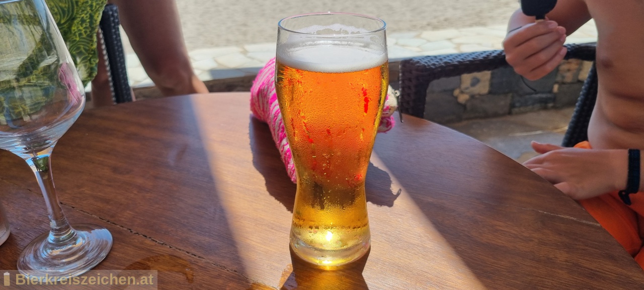 Foto eines Bieres der Marke FIX Hellas aus der Brauerei Olympic Brewery