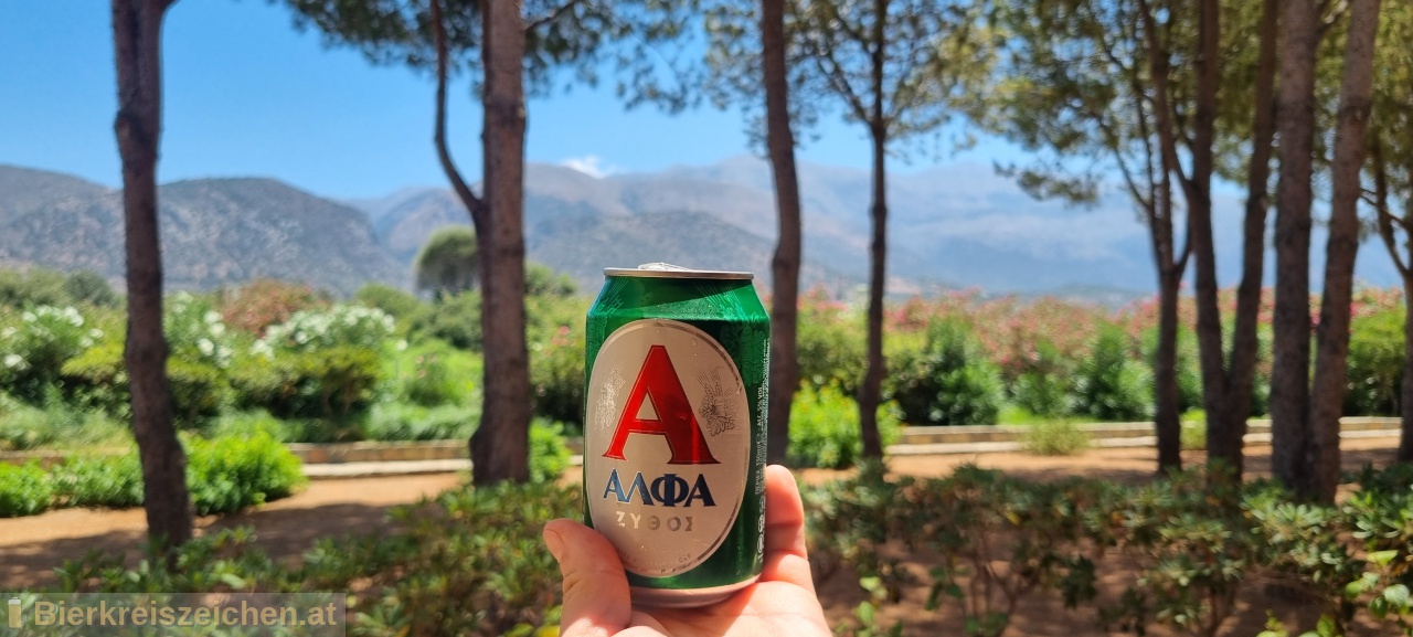 Foto eines Bieres der Marke Alpha Hellenic Beer aus der Brauerei Athenian Brewery