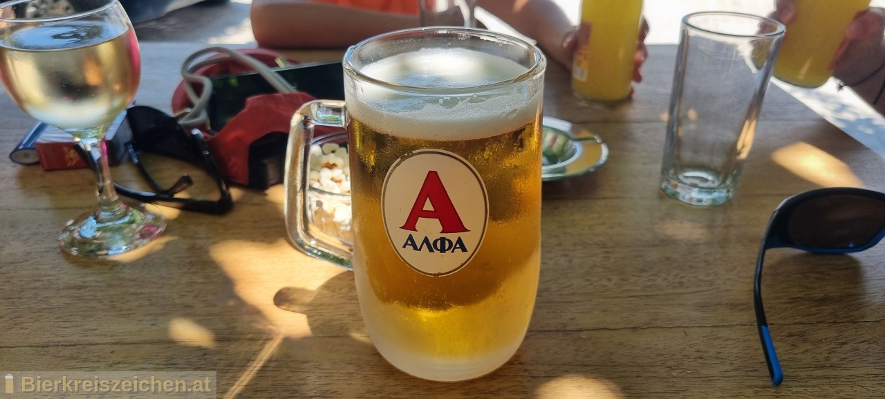 Foto eines Bieres der Marke Alpha Hellenic Beer aus der Brauerei Athenian Brewery