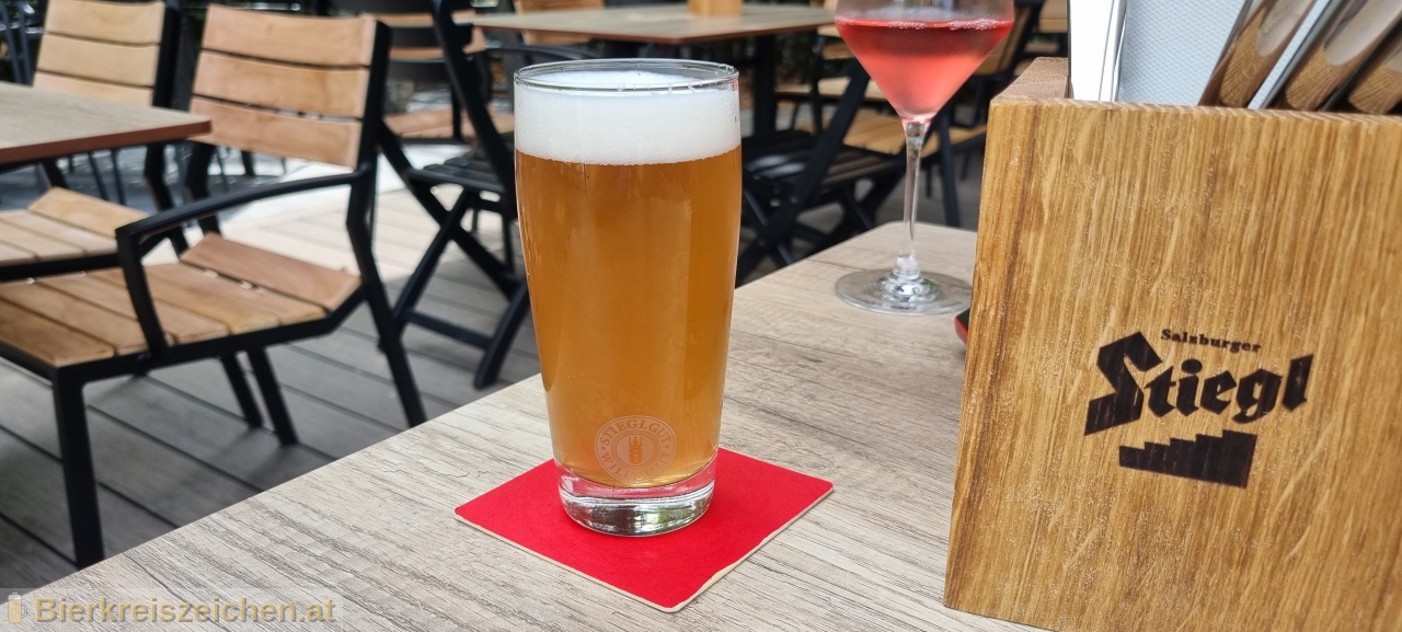 Foto eines Bieres der Marke Wildshut Bio Hopfenherz aus der Brauerei Stieglbrauerei