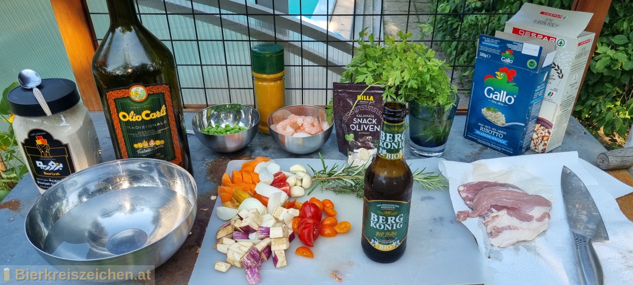 Foto eines Bieres der Marke Bergknig Bio Helles aus der Brauerei Hofer