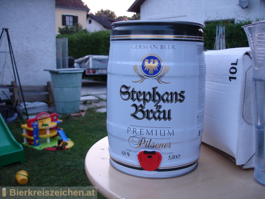 Foto eines Bieres der Marke Premium Pilsener aus der Brauerei Stephans Bru