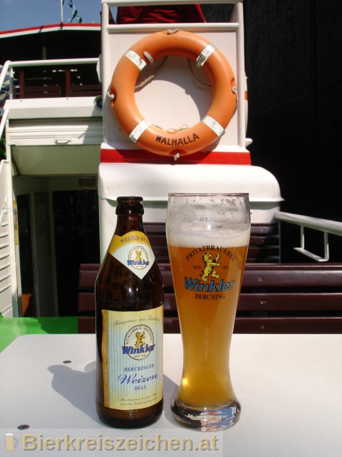 Foto eines Bieres der Marke Berchinger Weizen Hell aus der Brauerei Privatbrauerei Winkler Berching