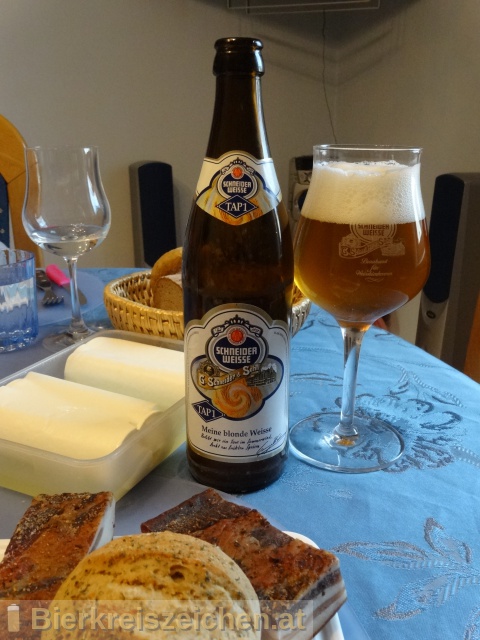Foto eines Bieres der Marke TAP1 - Meine blonde Weisse aus der Brauerei Schneider Weisse