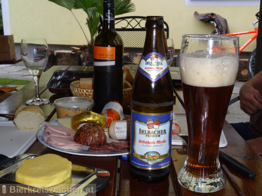 Foto eines Bieres der Marke Irlbacher Premium Schlossherrn Weisse aus der Brauerei Schlossbrauerei Irlbach