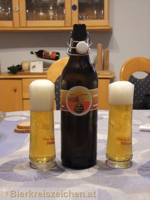 Foto eines Bieres der Marke 7Stern Wiener Helles aus der Brauerei Siebenstern Bräu