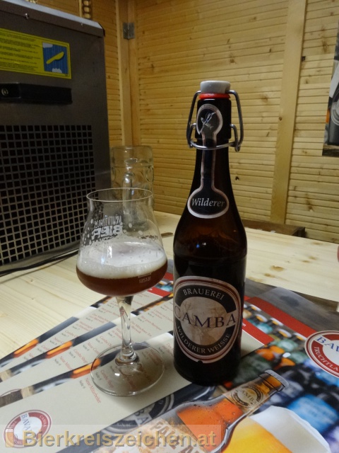 Foto eines Bieres der Marke Wilderer Weisse aus der Brauerei Camba Bavaria